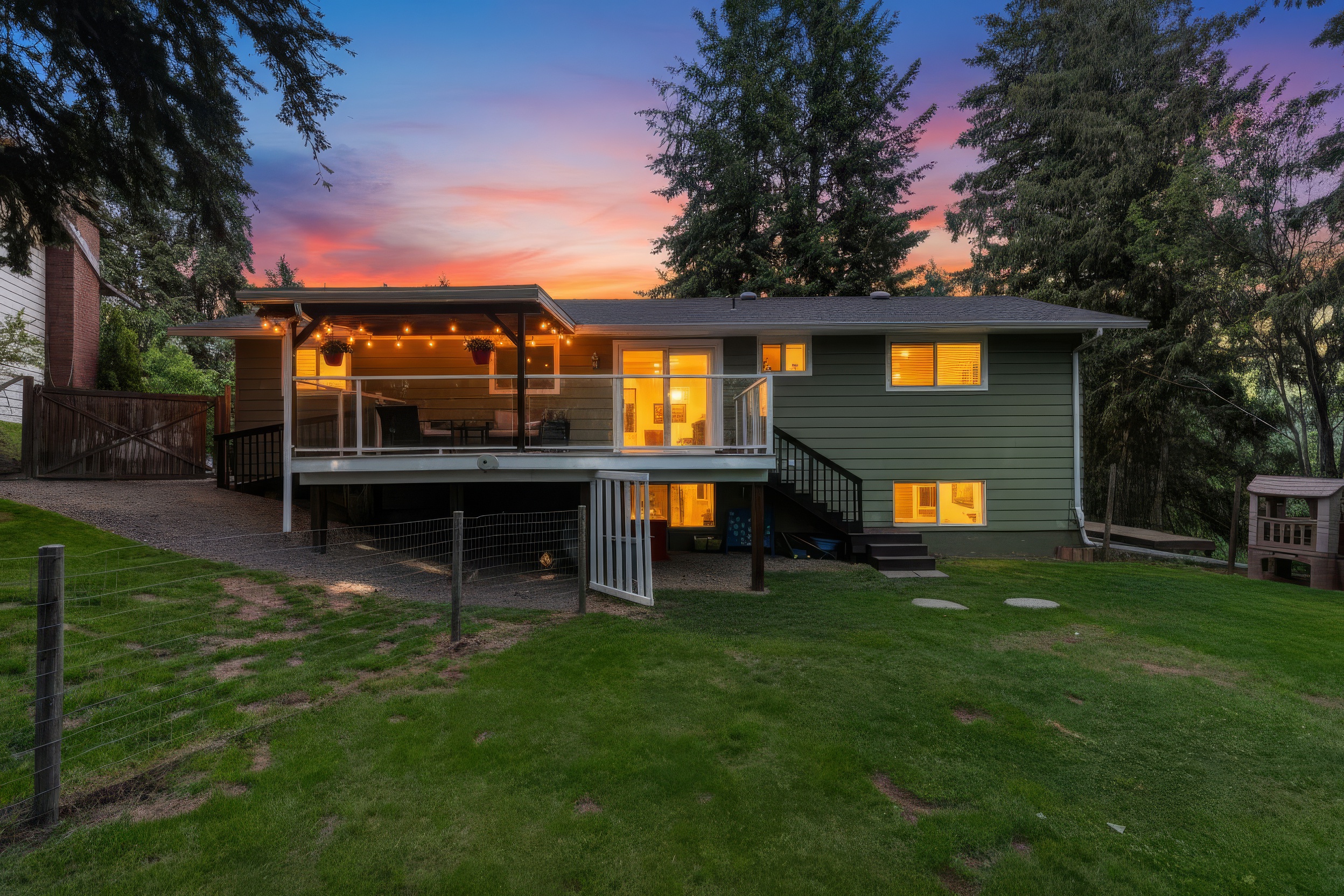 2354 Forest View Place, Blind Bay, British Columbia